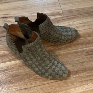 Mi.iM booties